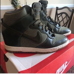 Women’s Nike Dunk Sky Hi Essential